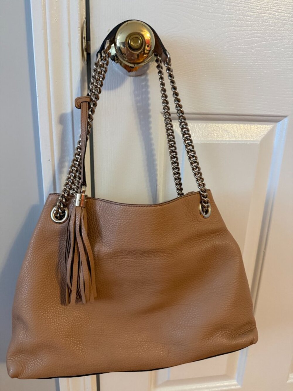 Gucci Soho Leather GG Logo Bag with Gold-Tone Chain Straps - Picture 2 of 5